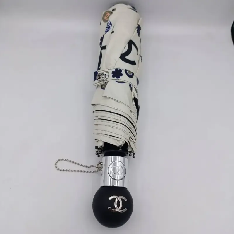 چتر اتوماتیک برند چنل CHANEL ضد باد با پارچه نانو و جعبه کادویی رنگ کرم نخودی